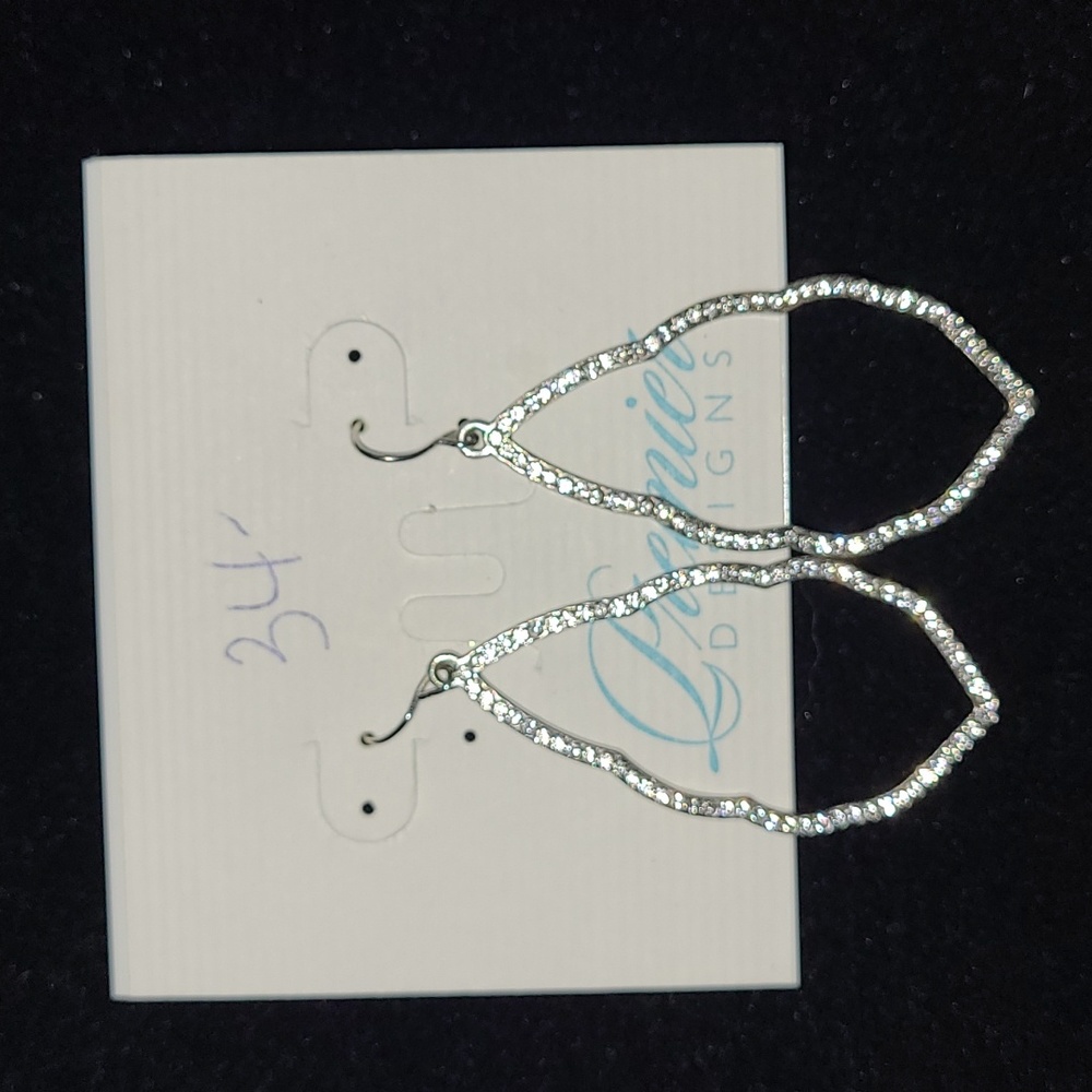 Premier Designs Mallory, silver sparkling earrings
